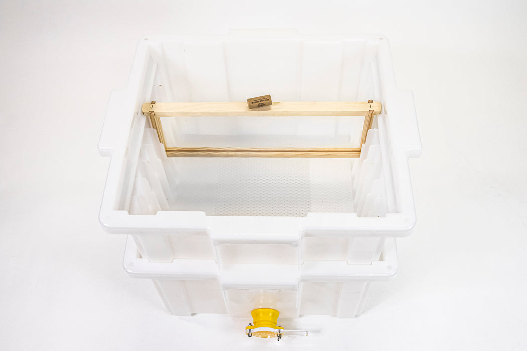 Hive Butler Uncapping Tank Set